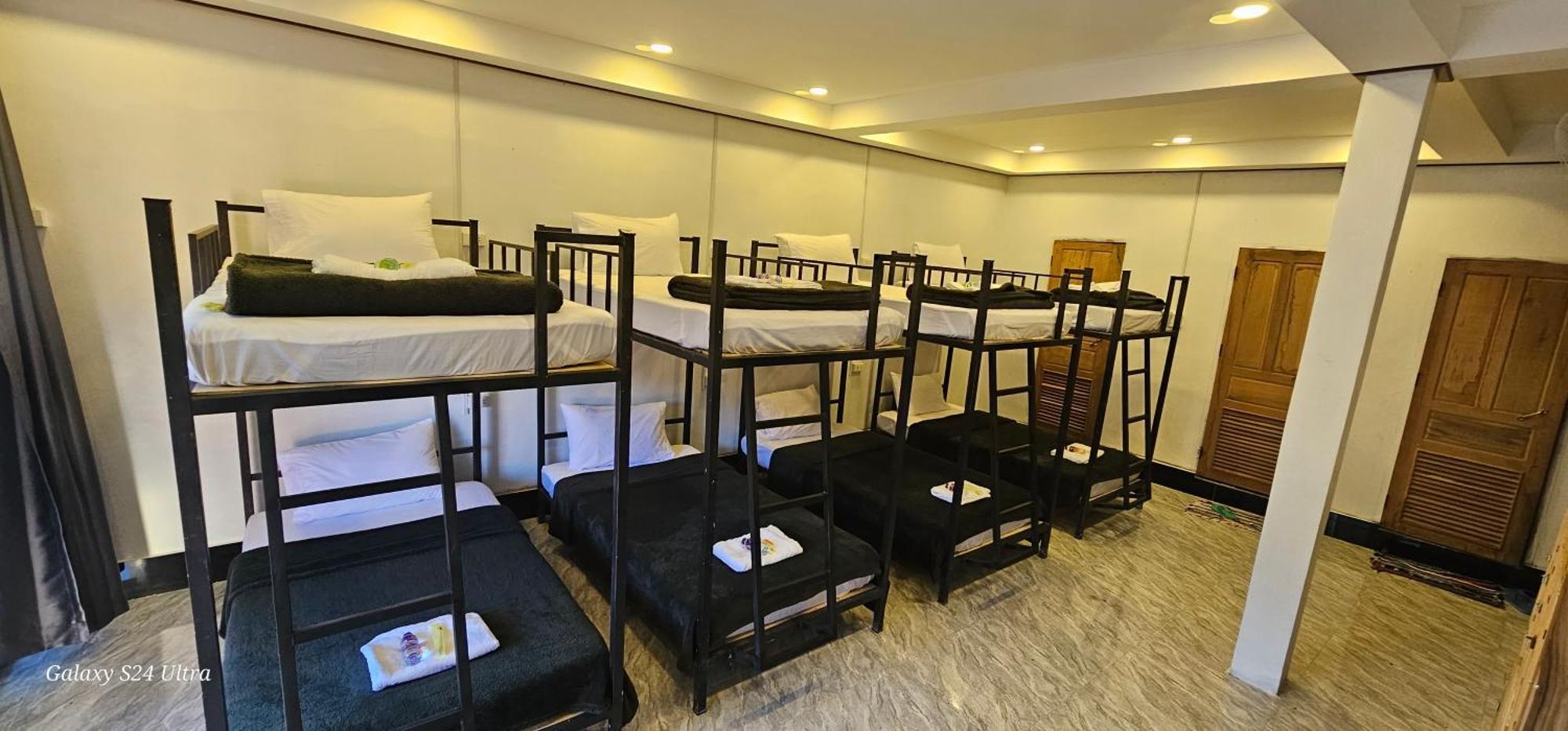 Inn Riverside Hostel Pb Muang Pakbèng Extérieur photo